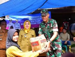 Bupati Musi Rawas Bersama Kodim 0406 Mengunjungi Desa Pelawe Kecamatan BTS Ulu Yang terkena musibah bencana banjir 