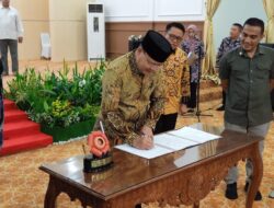 Disaksikan Gubernur Bengkulu, 18 Pelaku Usaha Pertambangan Teken Komitmen Bersama