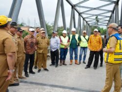 Wujudkan Kenyamanan Lalulintas, Gubernur Rohidin Tinjau Kondisi Jembatan Air Nipis akan Perbaiki Jalan Sekitar