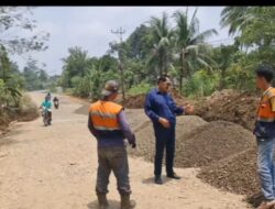Ketua Komisi III DPRD Prov Bengkulu Tantawi Dali Sidak Langsung Proyek Pembangunan Infrastruktur Jalan